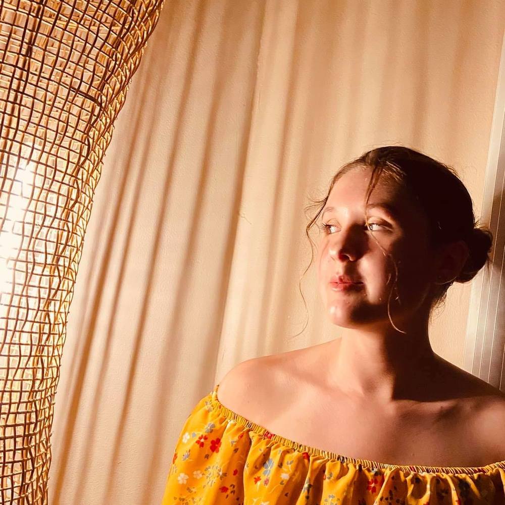 Meet your Posher, Ella